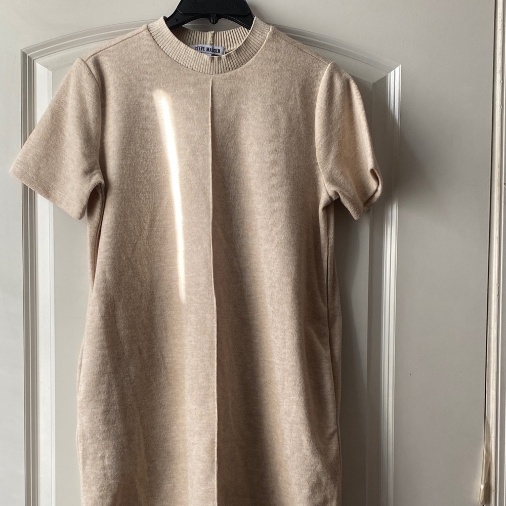 Steve Madden Beige Short Sleeve Dress